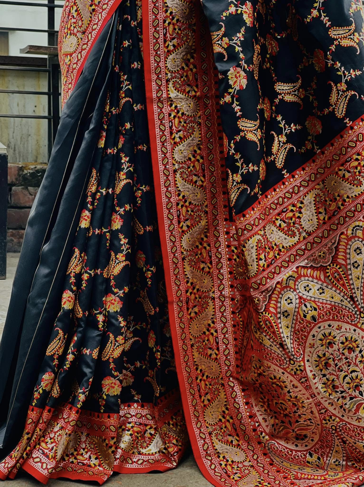 হ্যান্ডলুম কাতান সিল্ক শাড়ি - Image 3